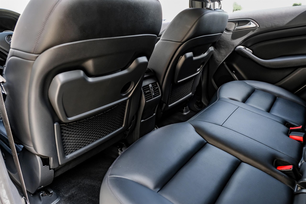 Mercedes-Benz B 250e Vehicle Main Gallery Image 37