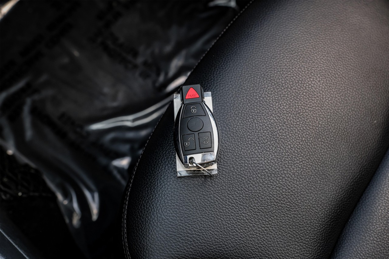 Mercedes-Benz B 250e Vehicle Main Gallery Image 53