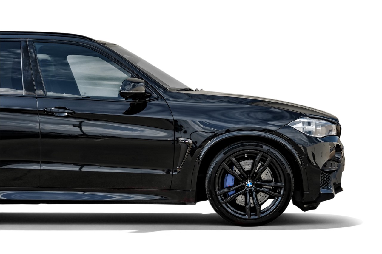 BMW X5 M Vehicle Main Gallery Image 10