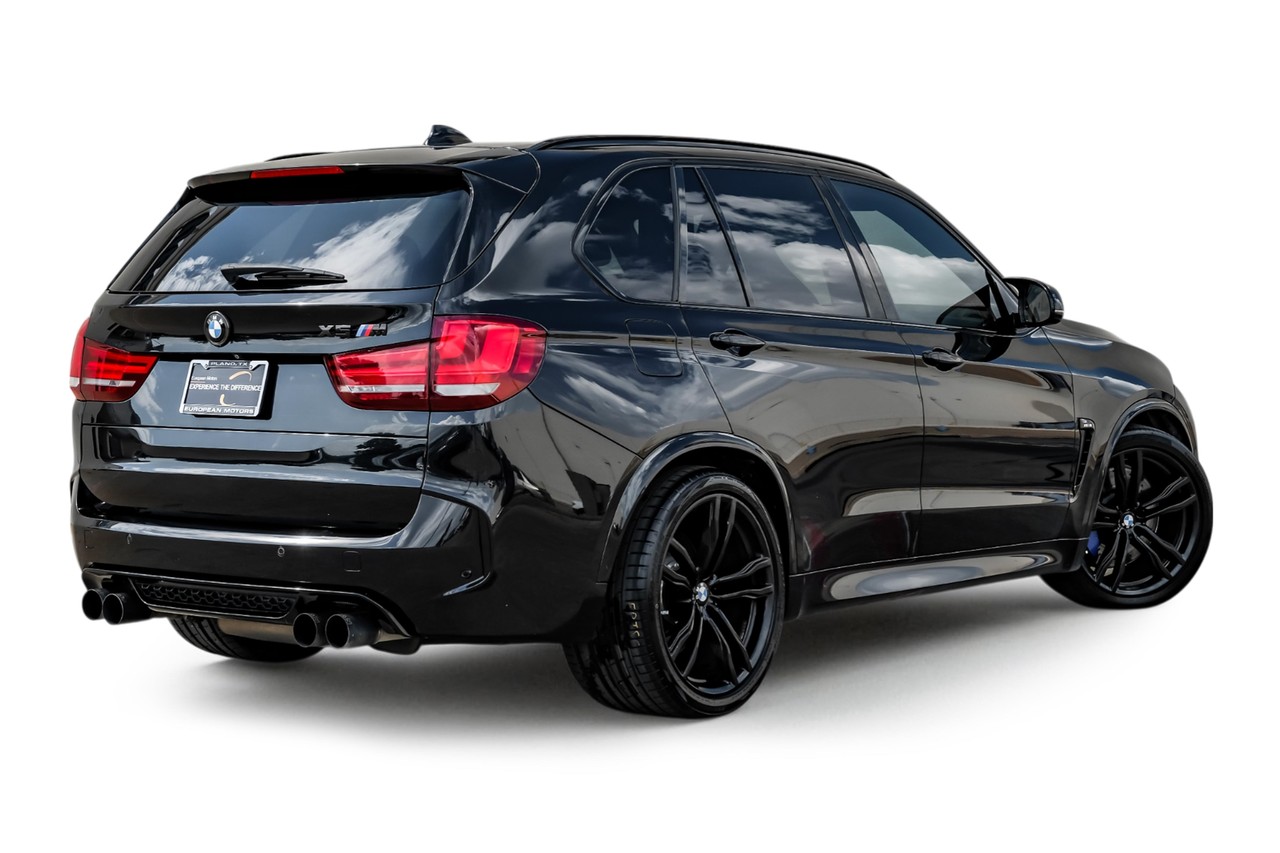 BMW X5 M Vehicle Main Gallery Image 11