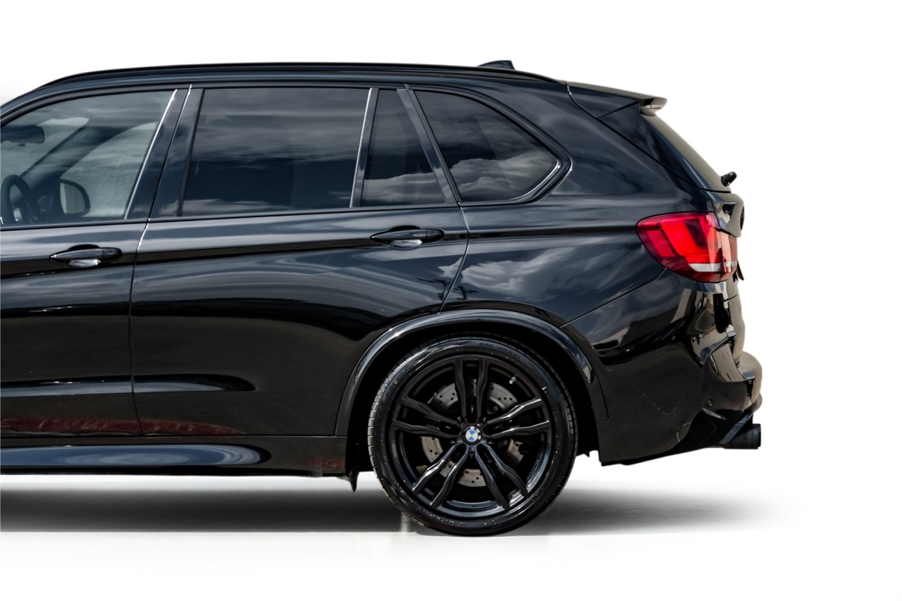 BMW X5 M Vehicle Main Gallery Image 16