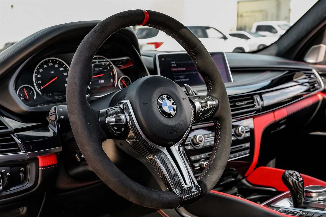 BMW X5 M Vehicle Main Gallery Image 20