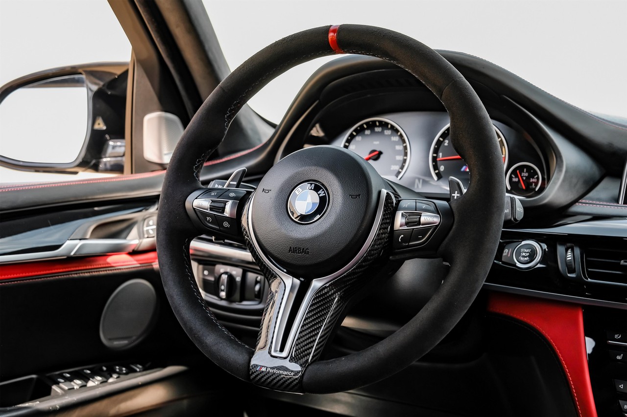 BMW X5 M Vehicle Main Gallery Image 21