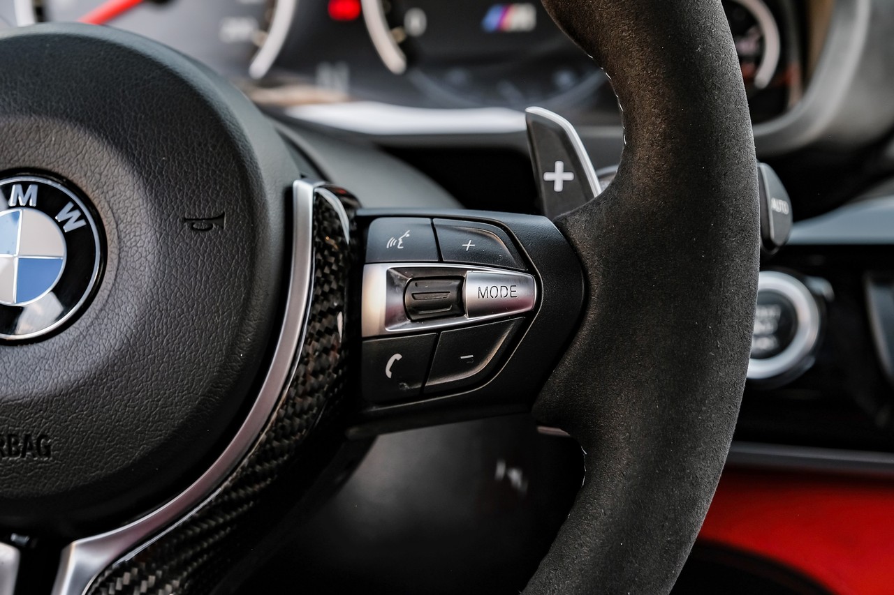 BMW X5 M Vehicle Main Gallery Image 22