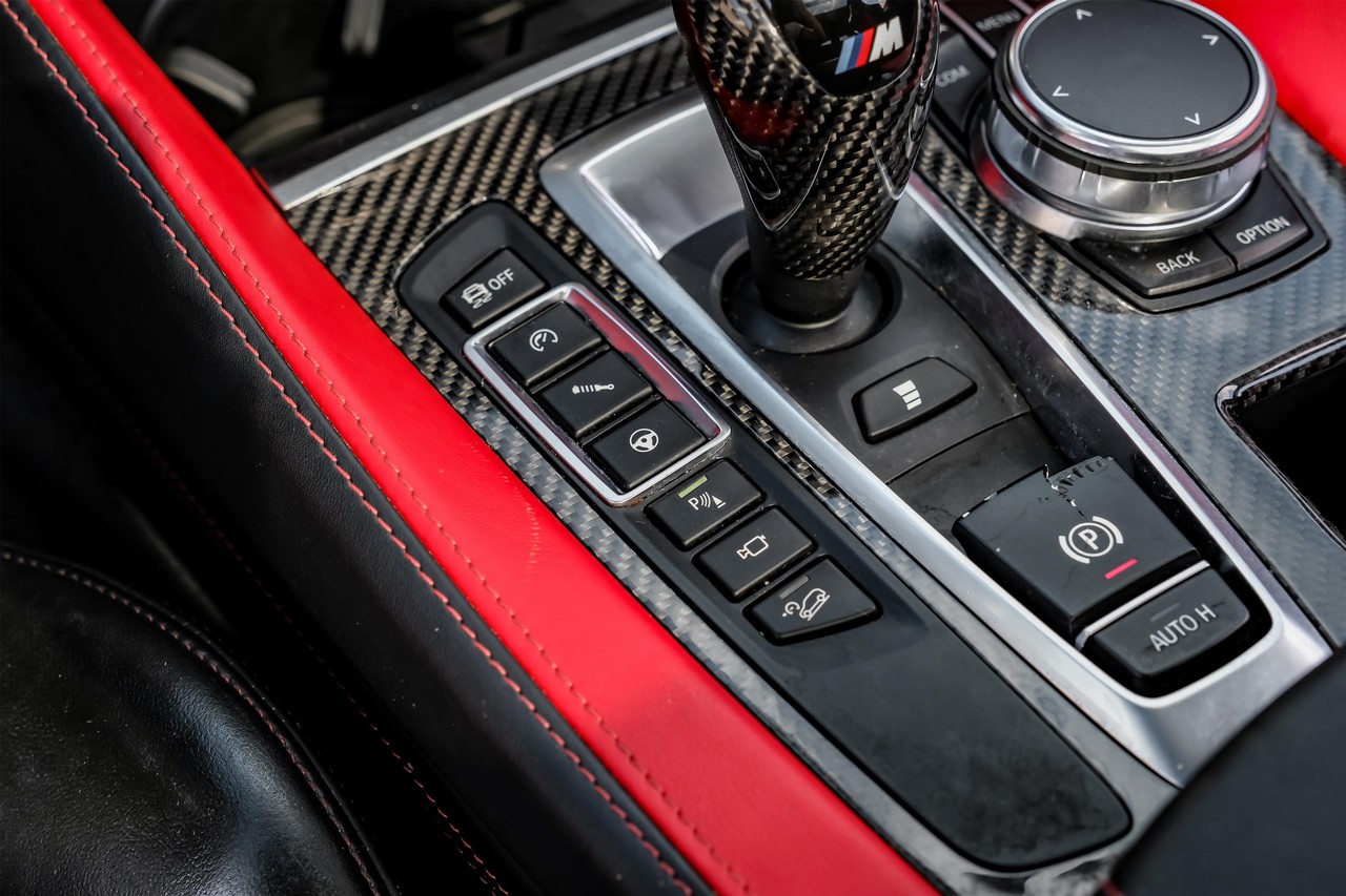 BMW X5 M Vehicle Main Gallery Image 29