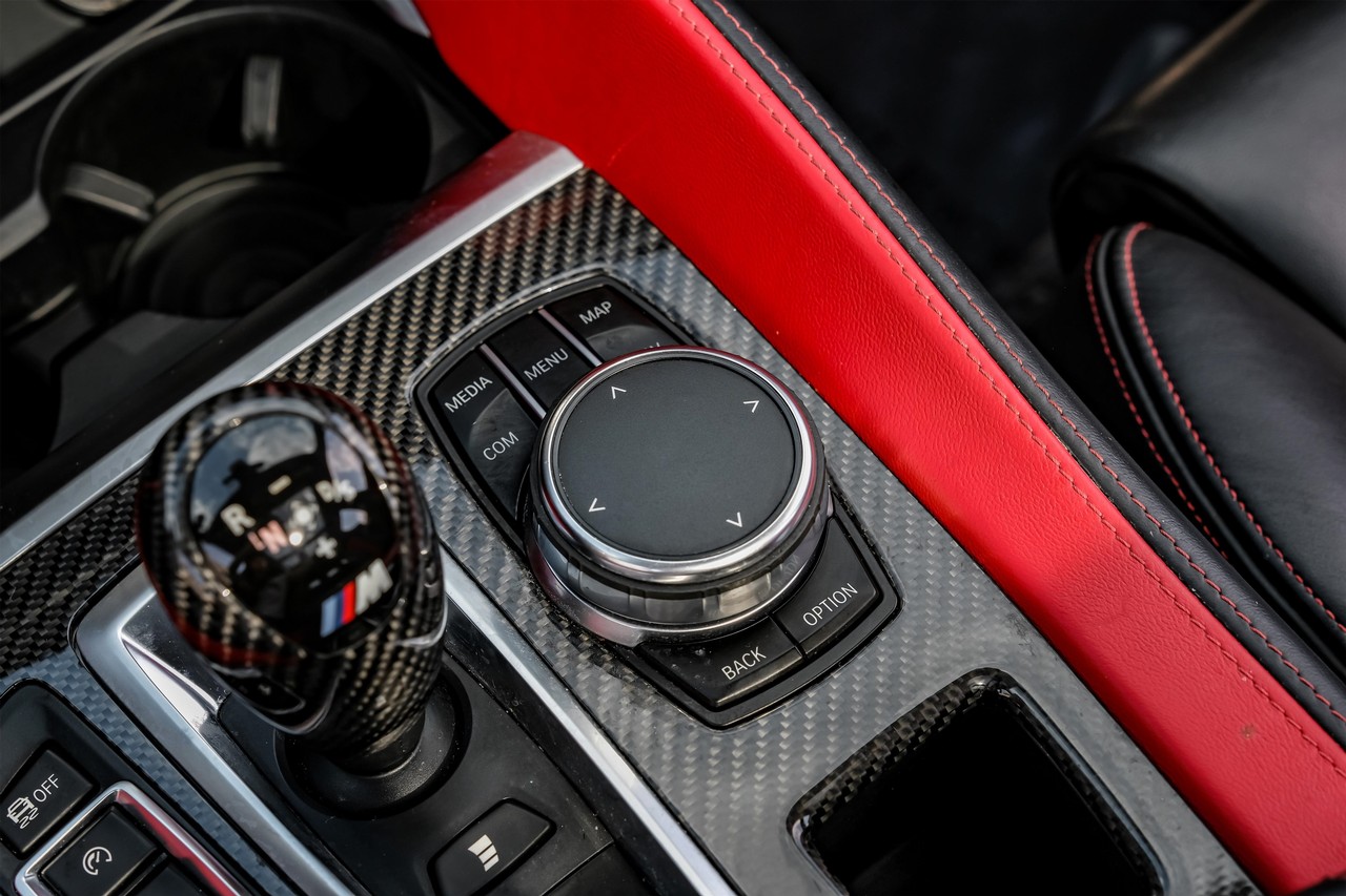 BMW X5 M Vehicle Main Gallery Image 31