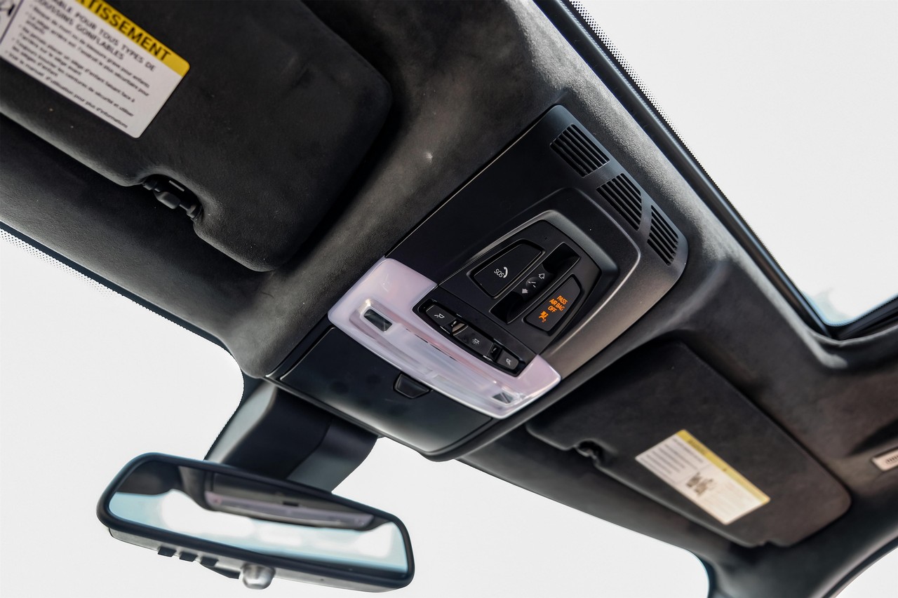BMW X5 M Vehicle Main Gallery Image 37
