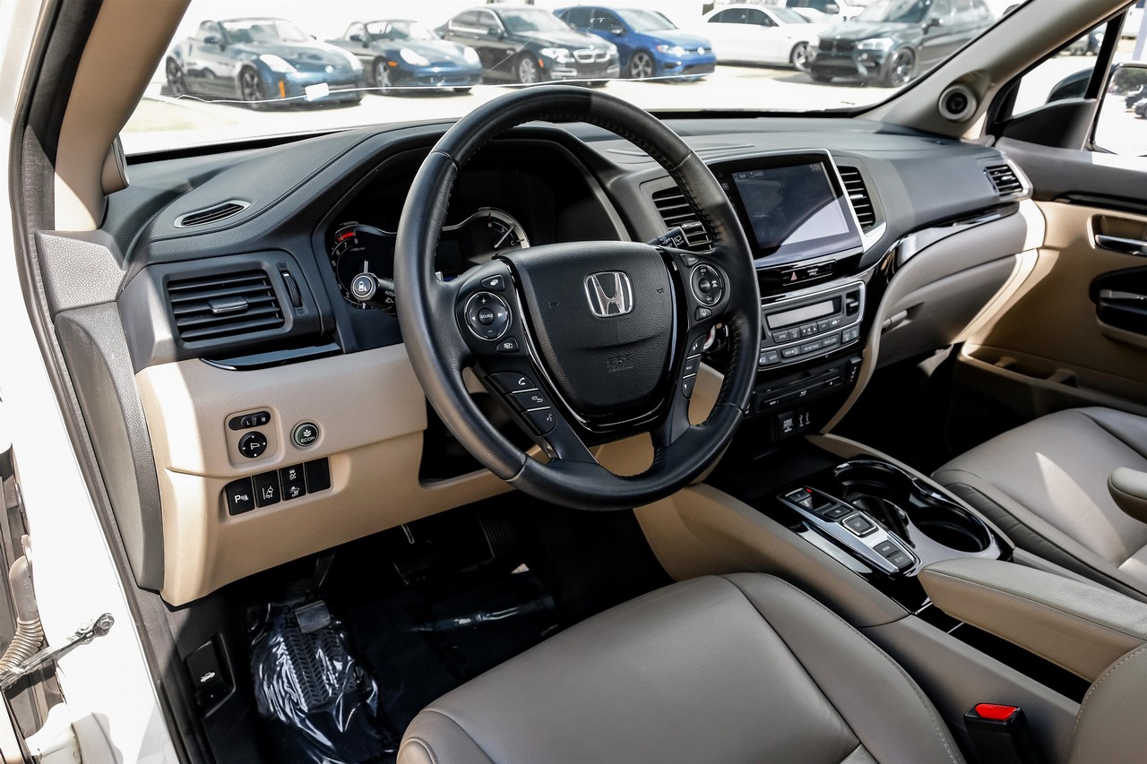 Honda Pilot Vehicle Main Gallery Image 03