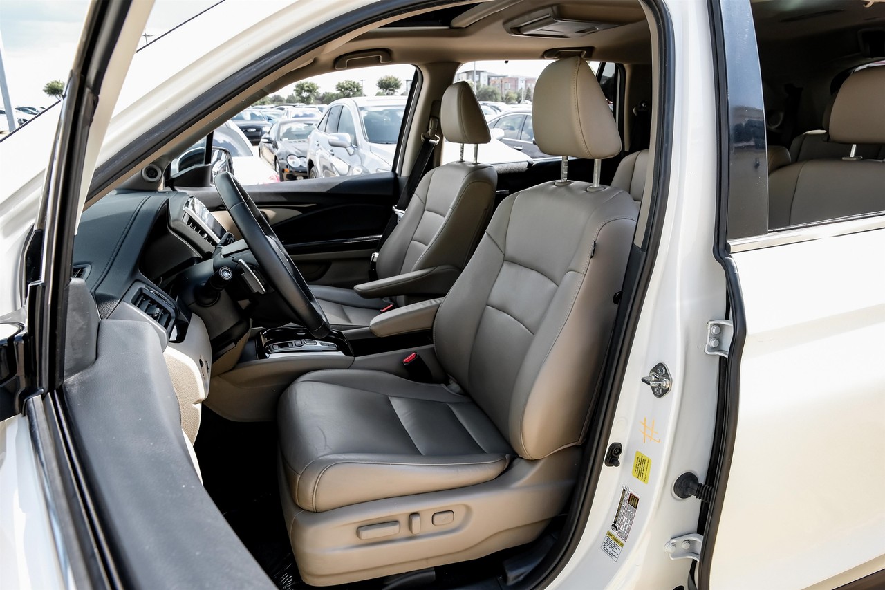 Honda Pilot Vehicle Main Gallery Image 04