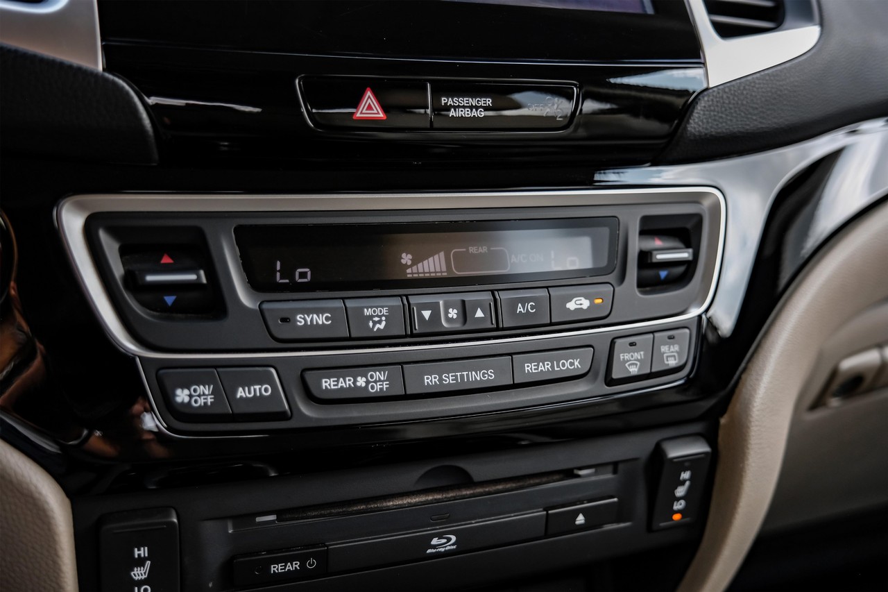 Honda Pilot Vehicle Main Gallery Image 30