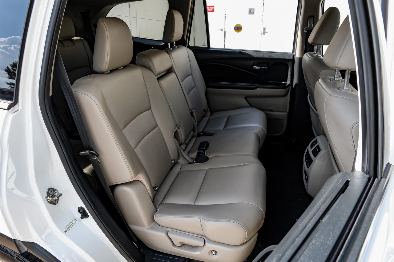 Honda Pilot Vehicle Main Gallery Image 37