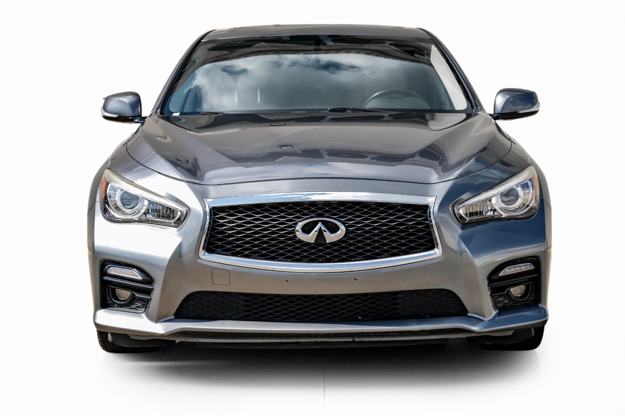 INFINITI Q50 Vehicle Main Gallery Image 06