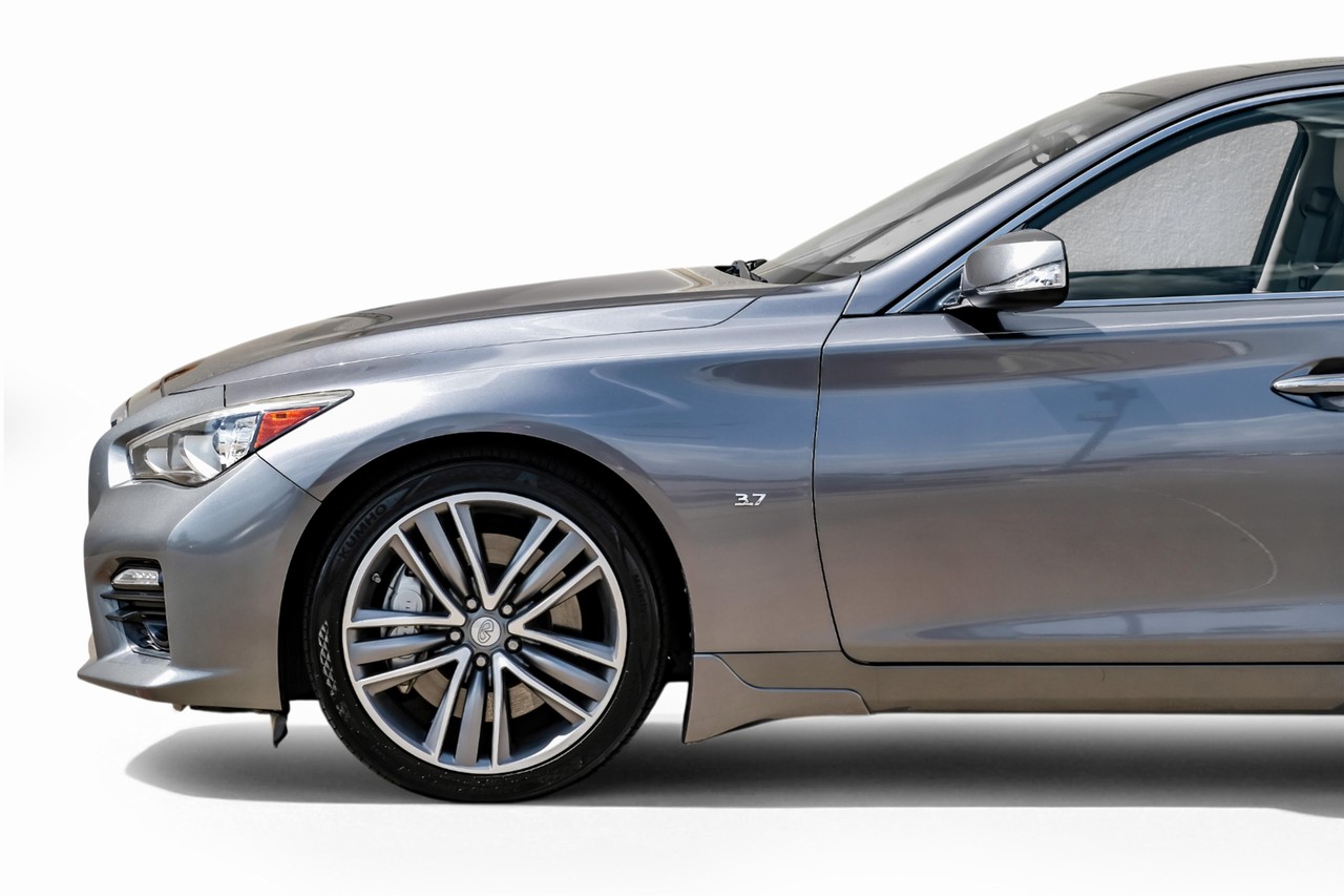 INFINITI Q50 Vehicle Main Gallery Image 15