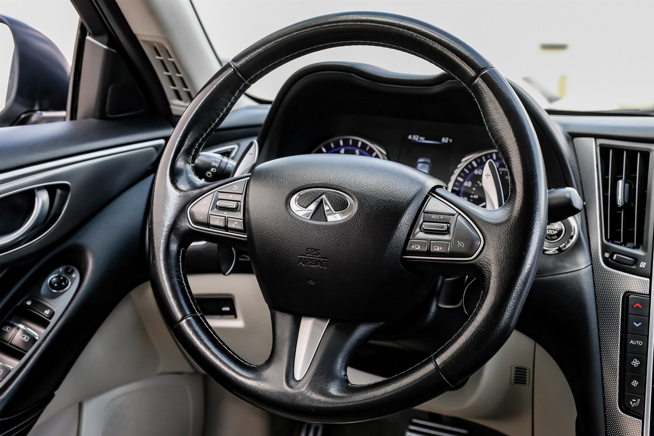 INFINITI Q50 Vehicle Main Gallery Image 21