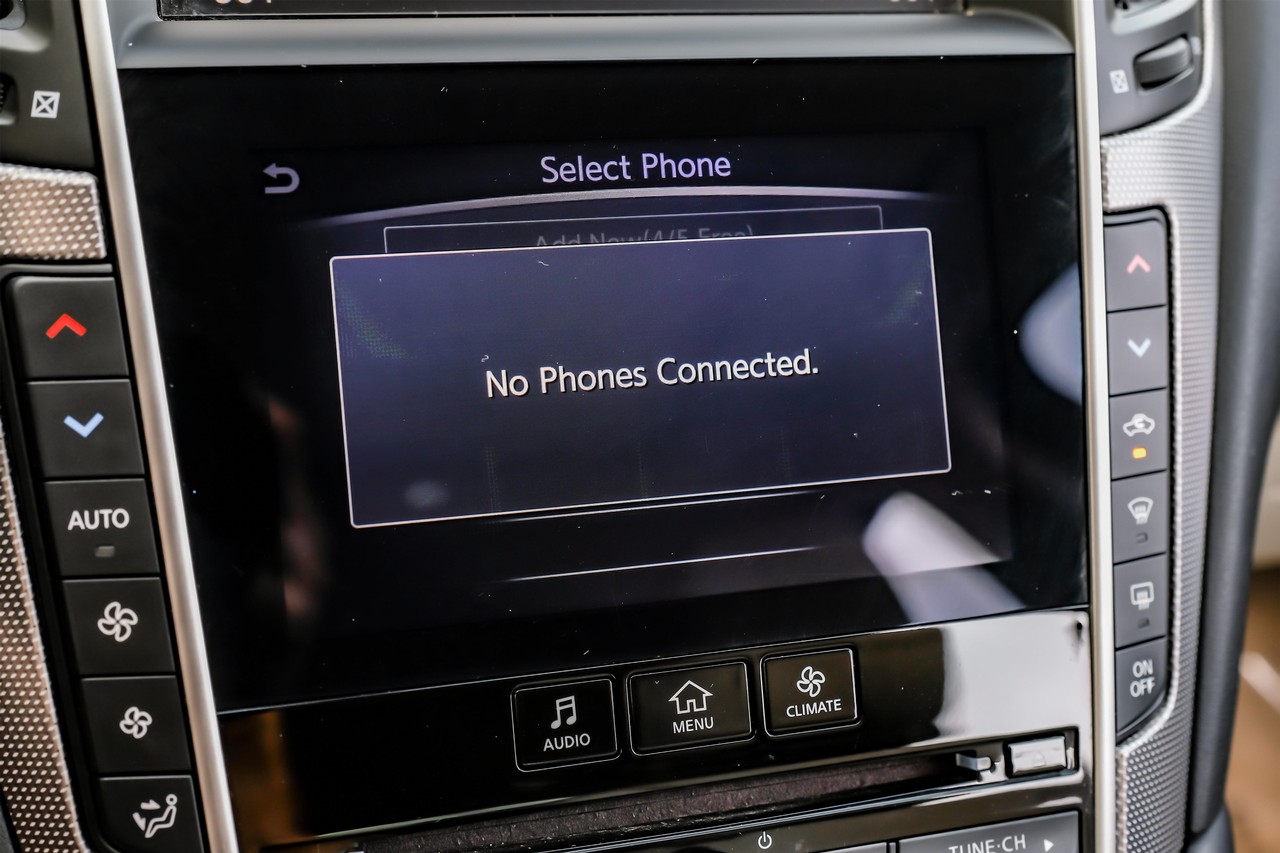 INFINITI Q50 Vehicle Main Gallery Image 31