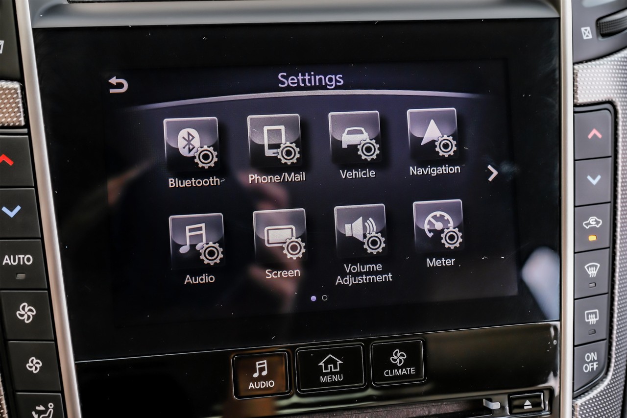 INFINITI Q50 Vehicle Main Gallery Image 33
