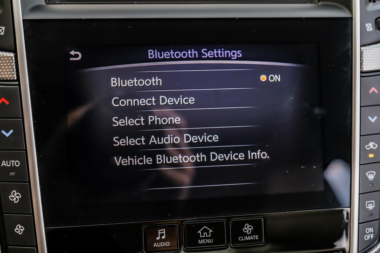 INFINITI Q50 Vehicle Main Gallery Image 34