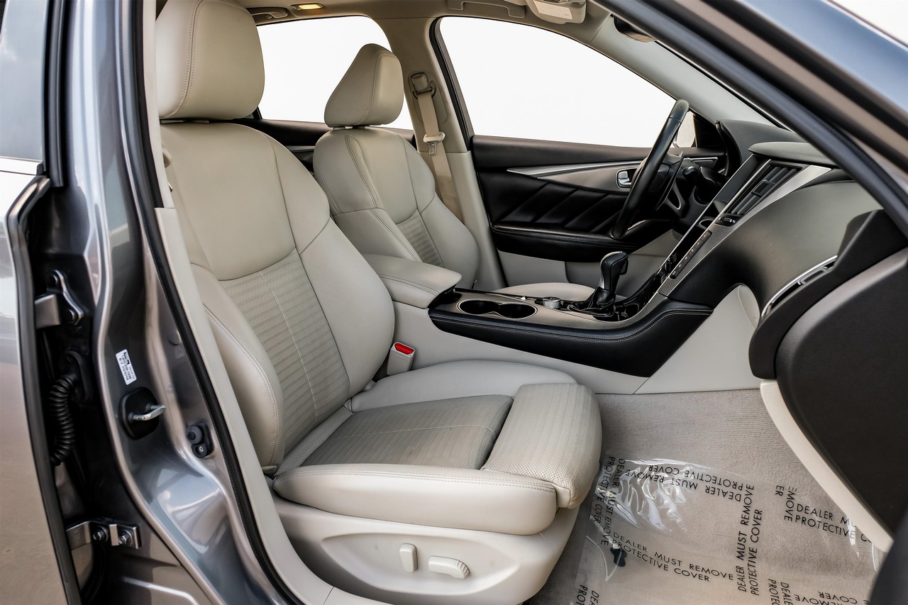 INFINITI Q50 Vehicle Main Gallery Image 36