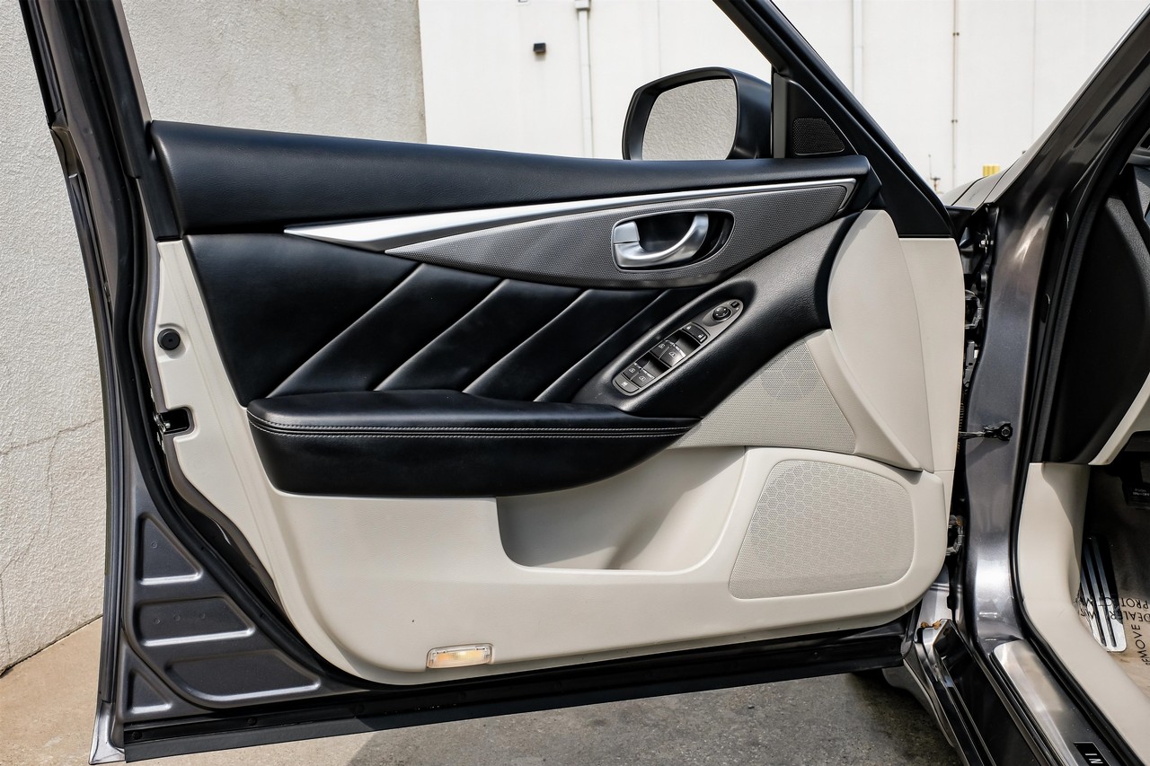 INFINITI Q50 Vehicle Main Gallery Image 42