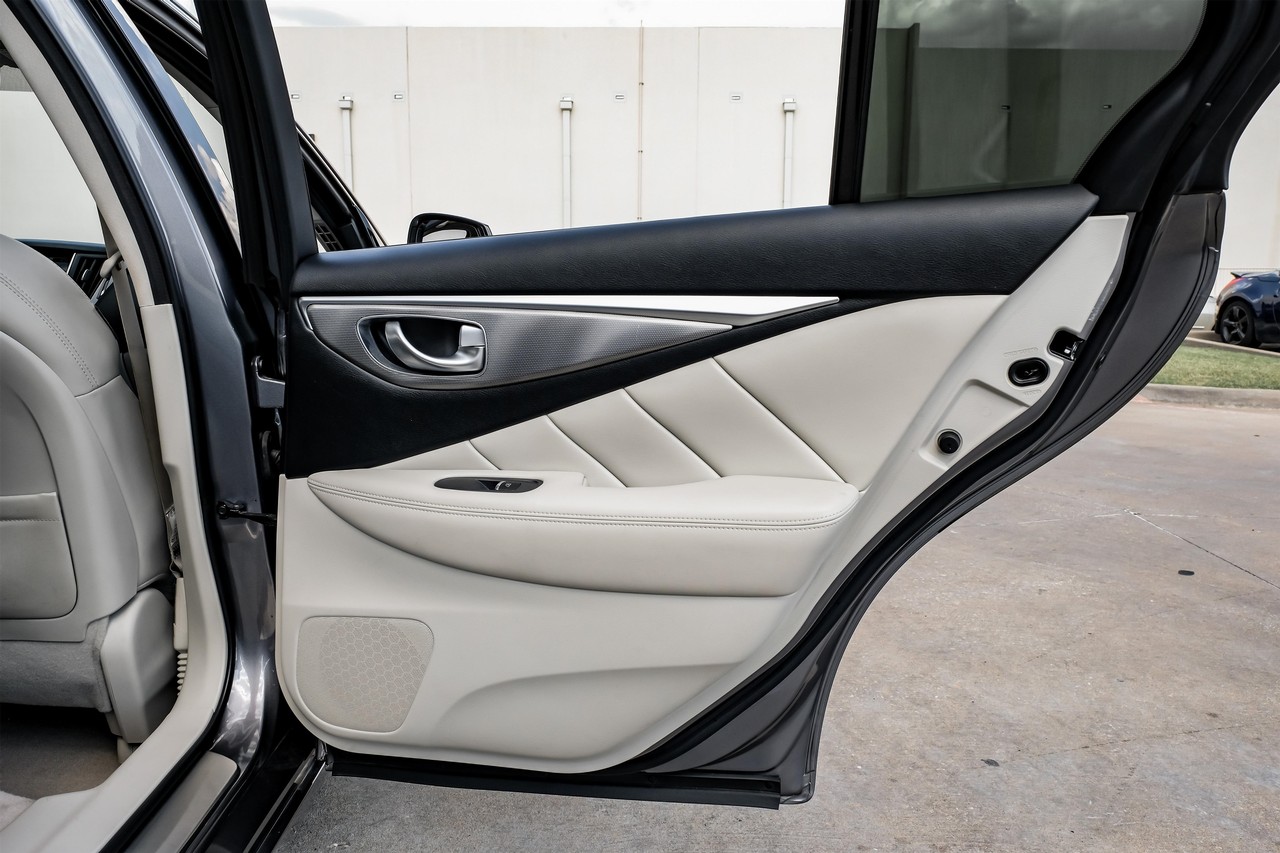 INFINITI Q50 Vehicle Main Gallery Image 45