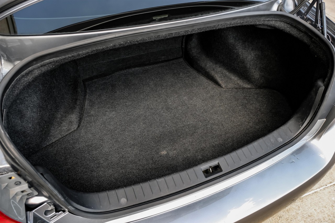 INFINITI Q50 Vehicle Main Gallery Image 49