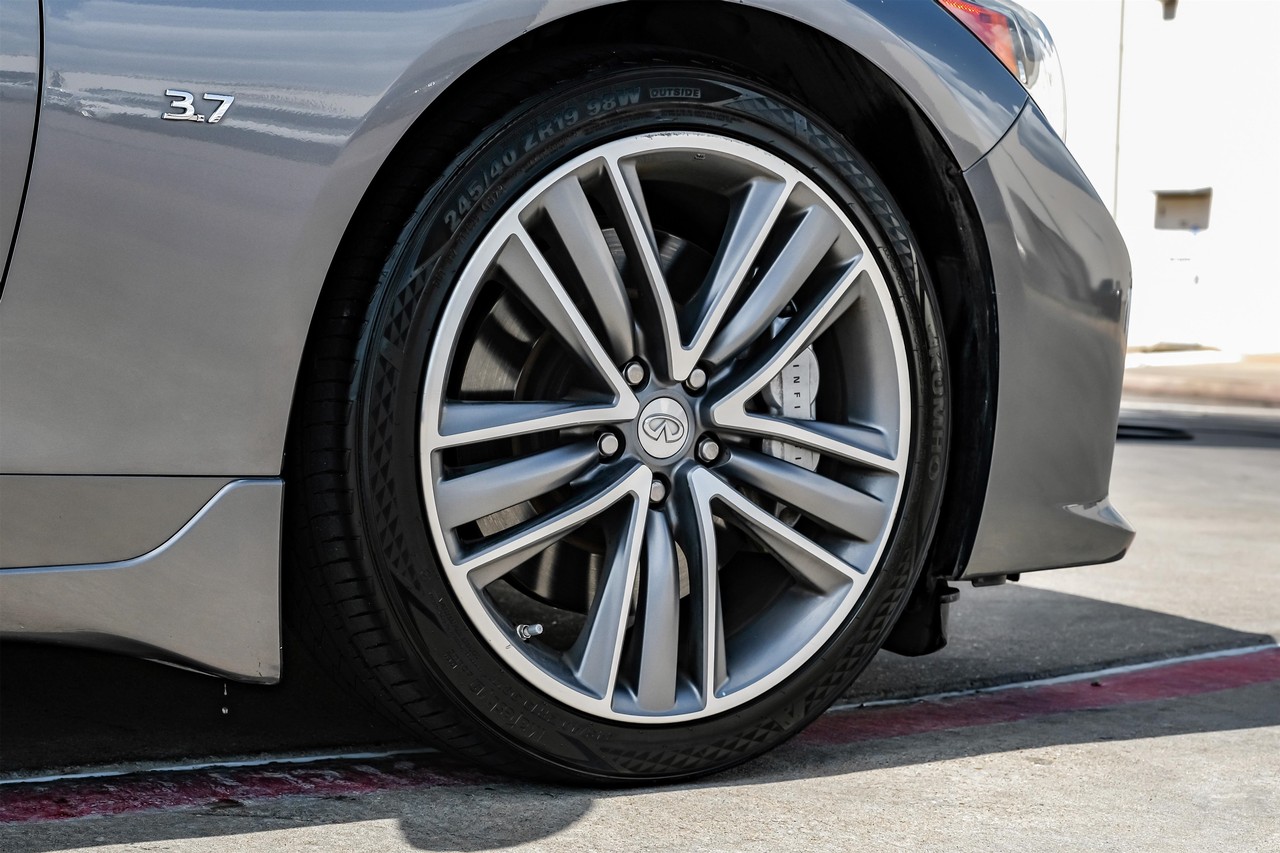 INFINITI Q50 Vehicle Main Gallery Image 51