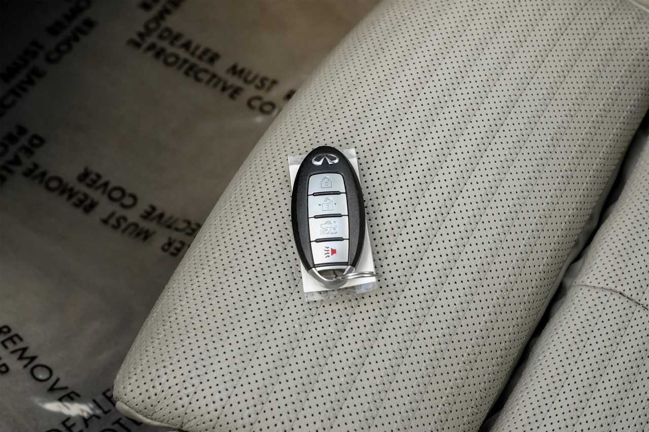 INFINITI Q50 Vehicle Main Gallery Image 54
