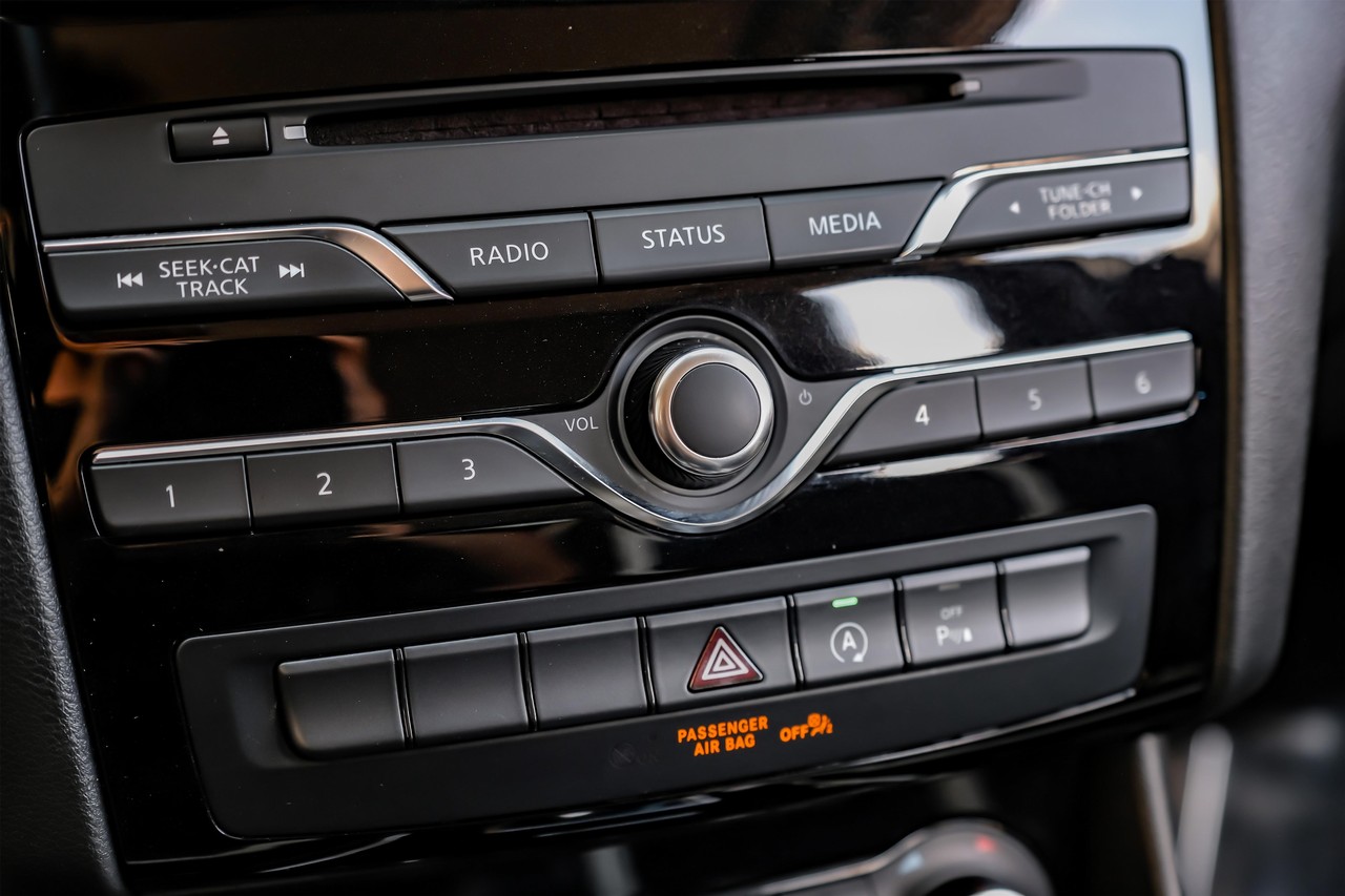 INFINITI QX30 Vehicle Main Gallery Image 29