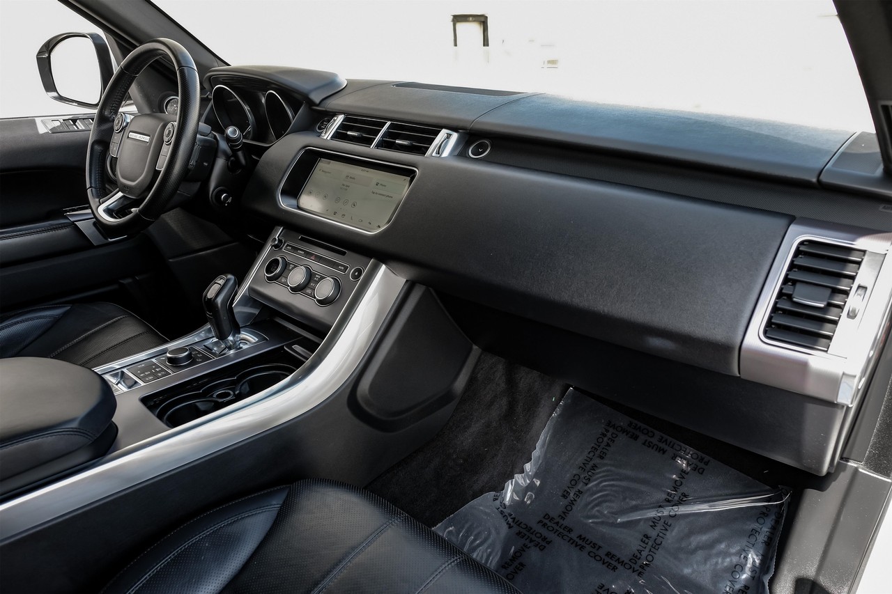Land Rover Range Rover Sport Vehicle Main Gallery Image 16