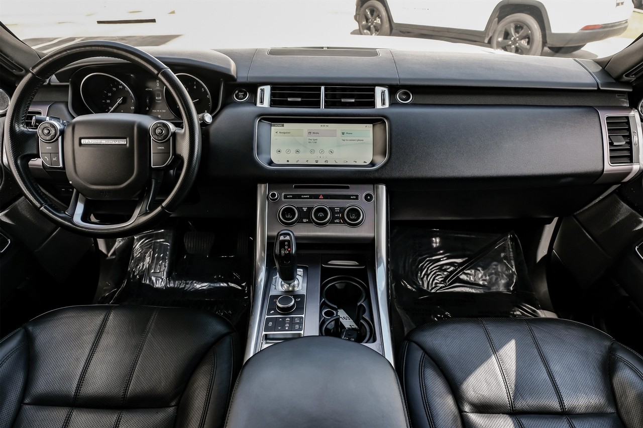 Land Rover Range Rover Sport Vehicle Main Gallery Image 17