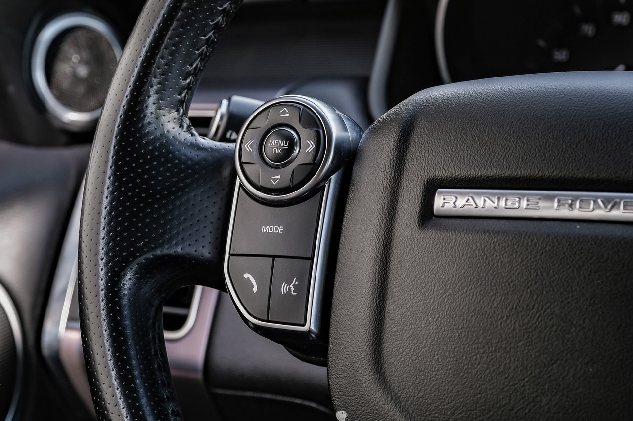 Land Rover Range Rover Sport Vehicle Main Gallery Image 21