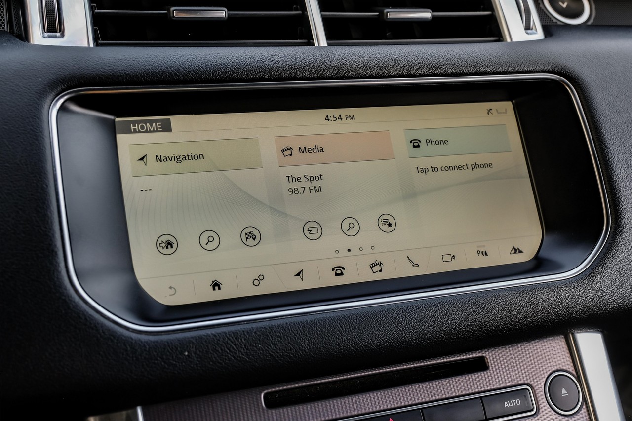 Land Rover Range Rover Sport Vehicle Main Gallery Image 31