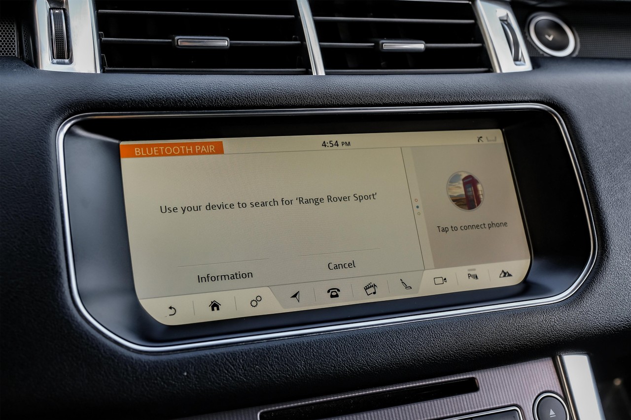 Land Rover Range Rover Sport Vehicle Main Gallery Image 32