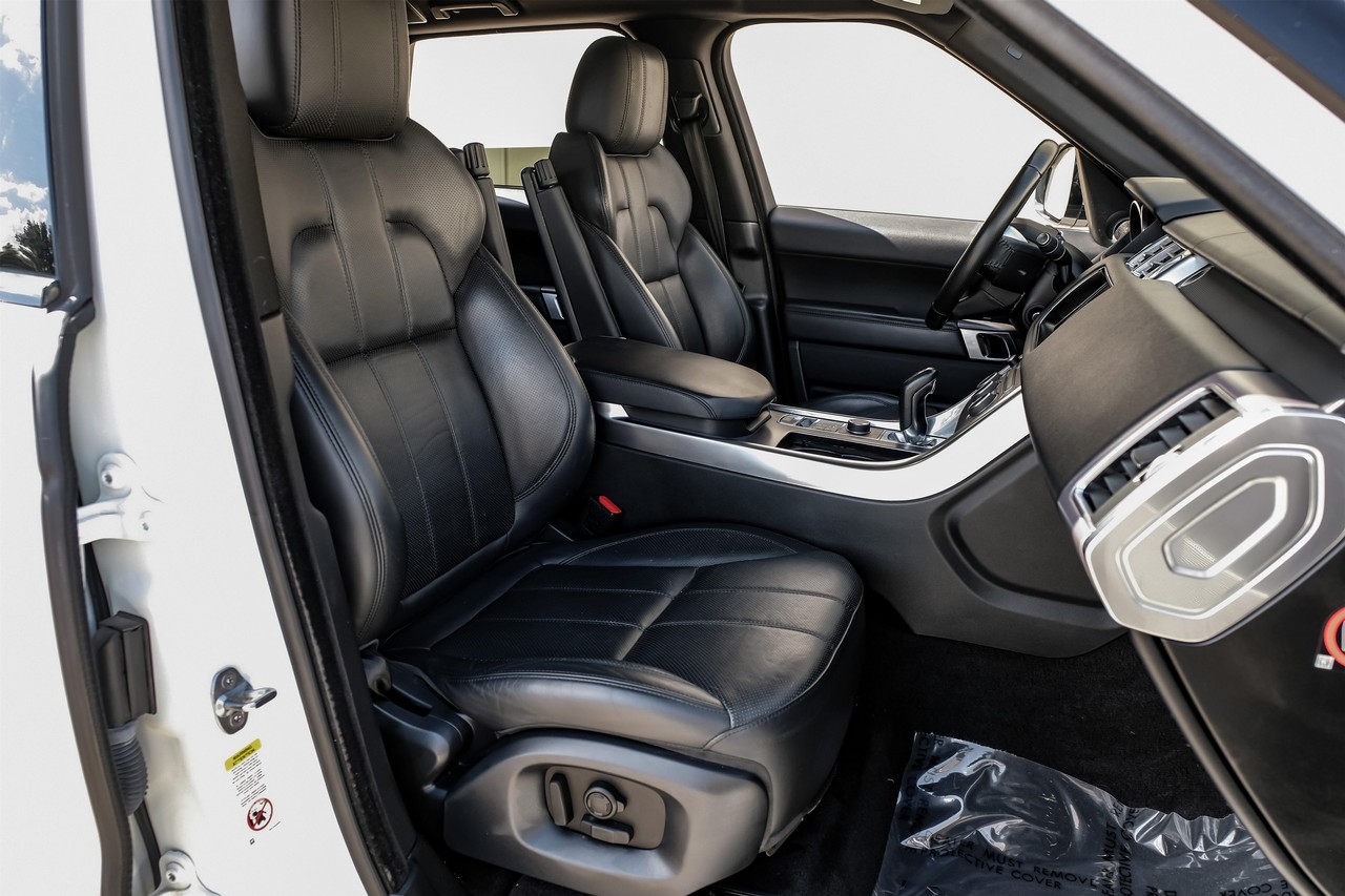 Land Rover Range Rover Sport Vehicle Main Gallery Image 33