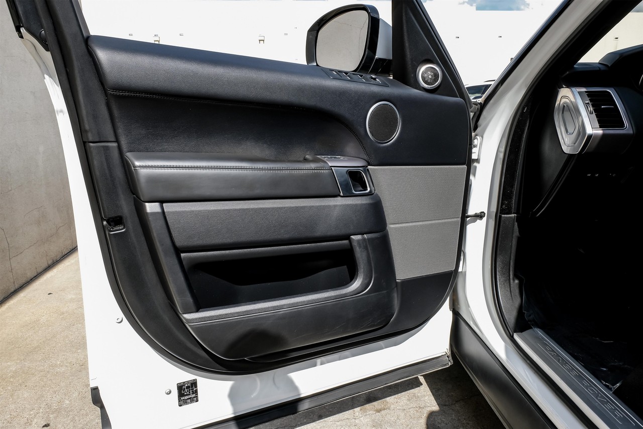 Land Rover Range Rover Sport Vehicle Main Gallery Image 40