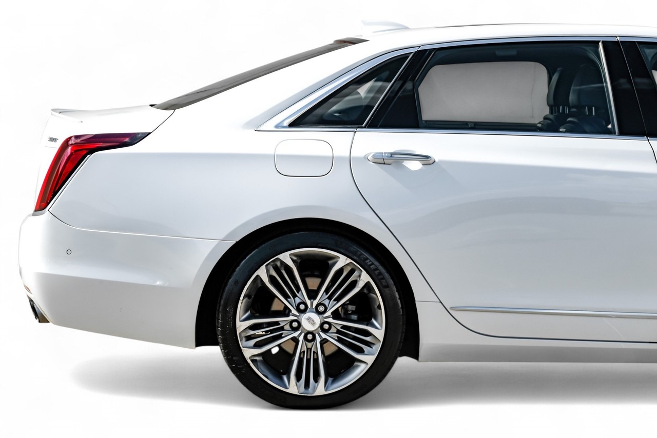 Cadillac CT6 Sedan Vehicle Main Gallery Image 09
