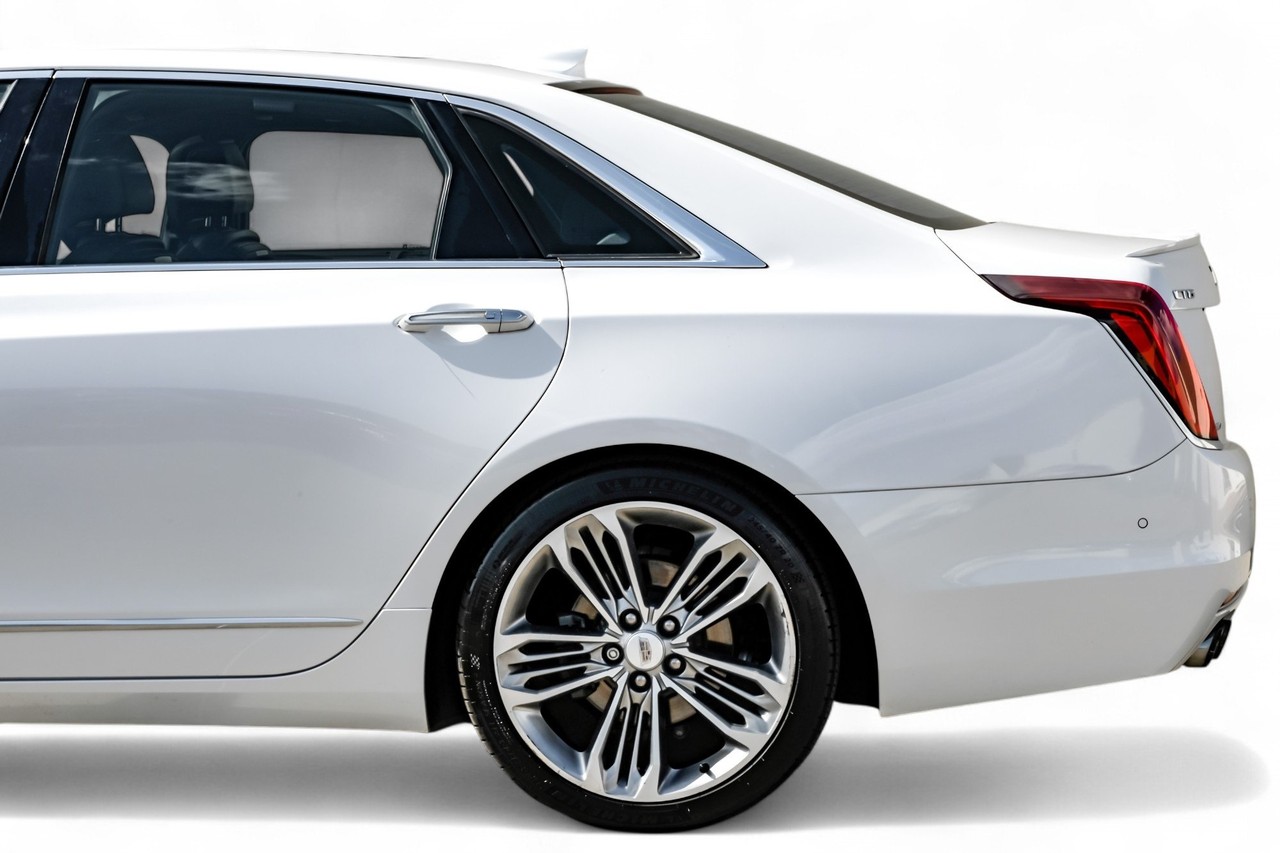Cadillac CT6 Sedan Vehicle Main Gallery Image 15