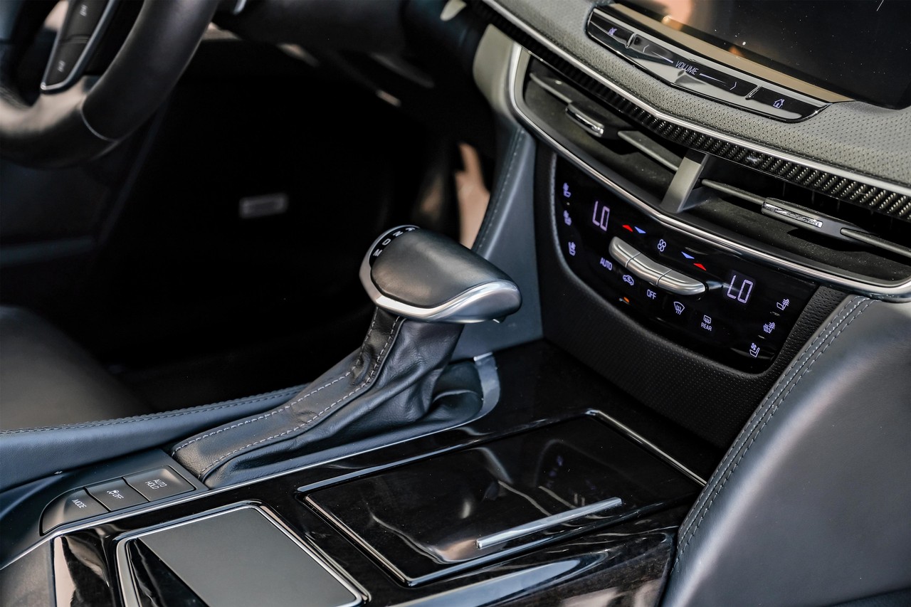 Cadillac CT6 Sedan Vehicle Main Gallery Image 27