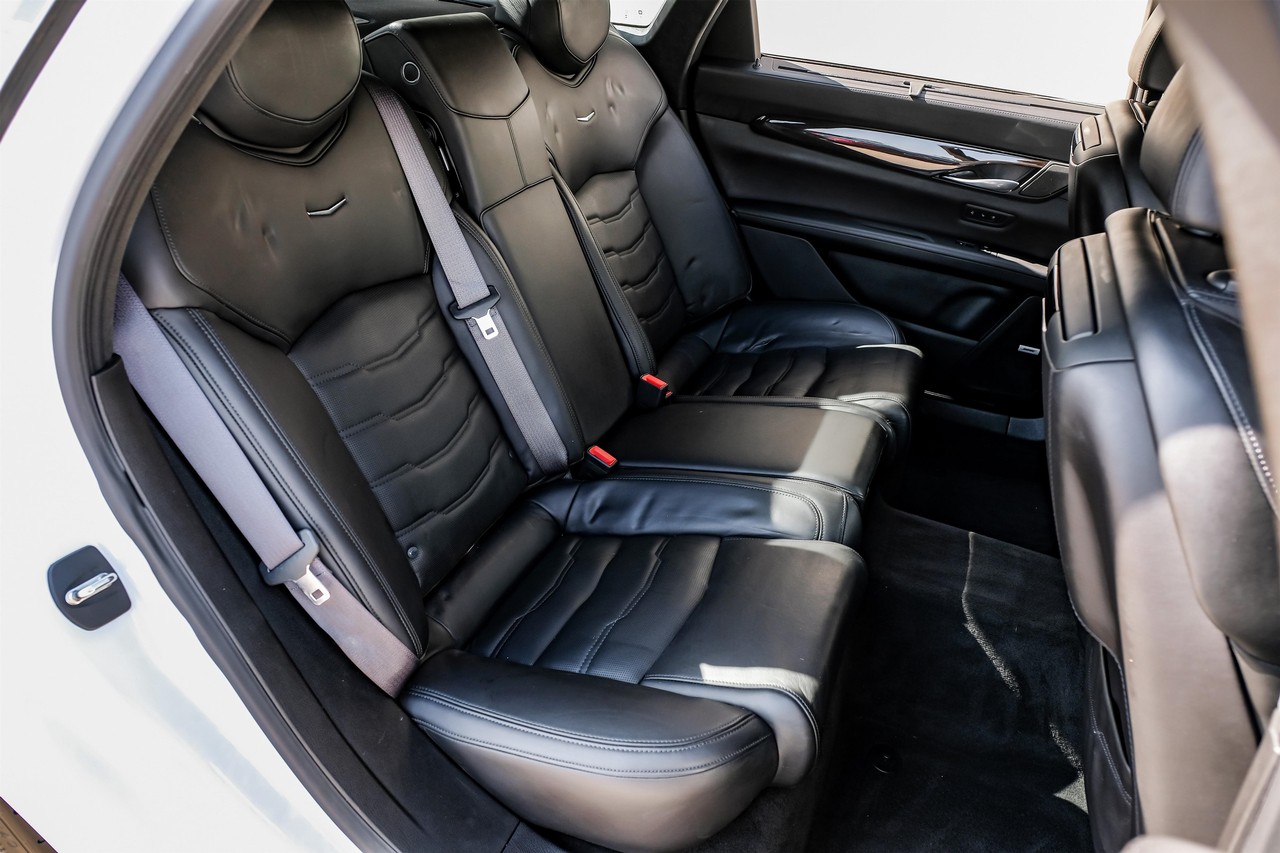 Cadillac CT6 Sedan Vehicle Main Gallery Image 35