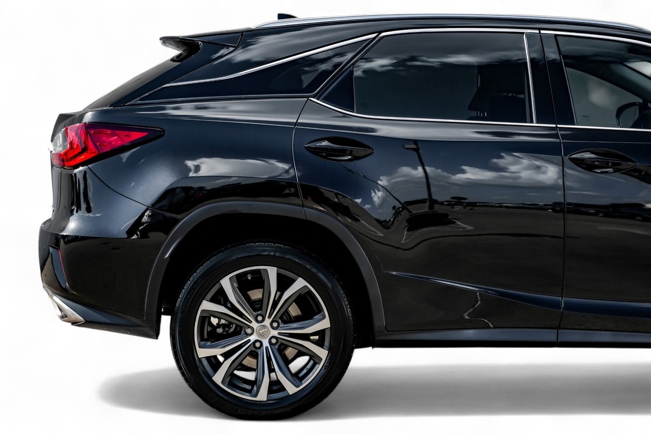 Lexus RX 350 Vehicle Main Gallery Image 09