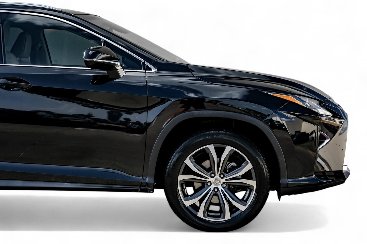 Lexus RX 350 Vehicle Main Gallery Image 10