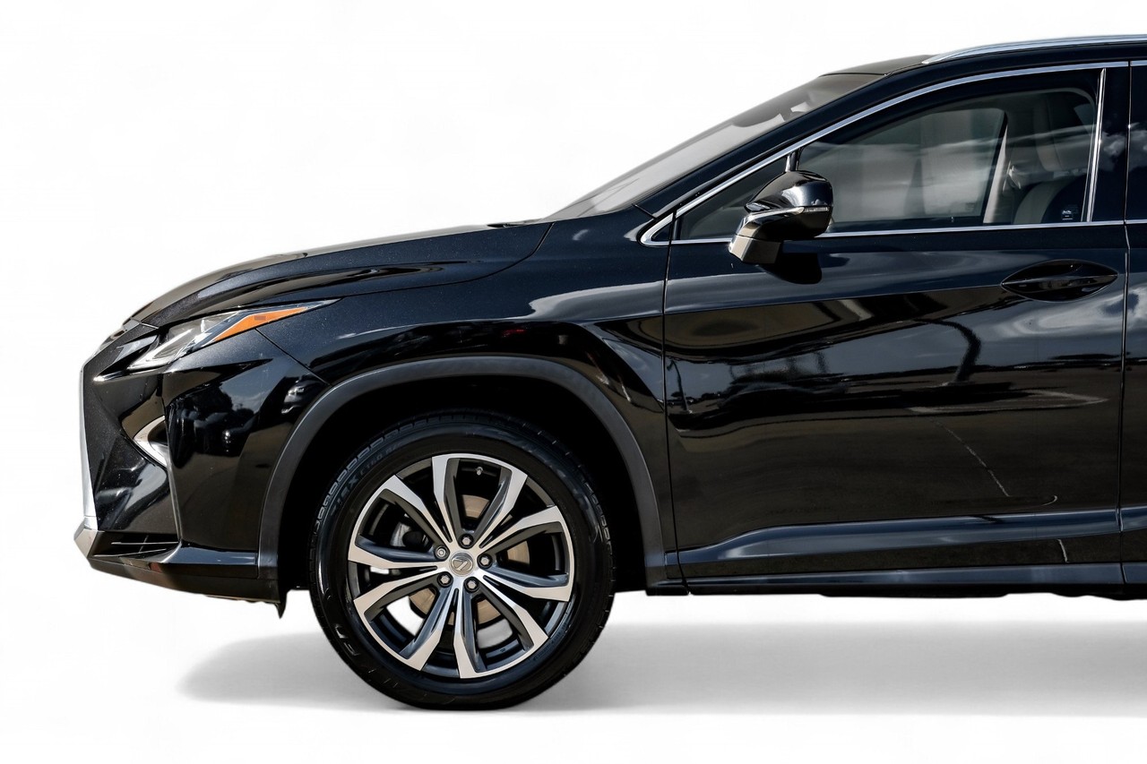 Lexus RX 350 Vehicle Main Gallery Image 15