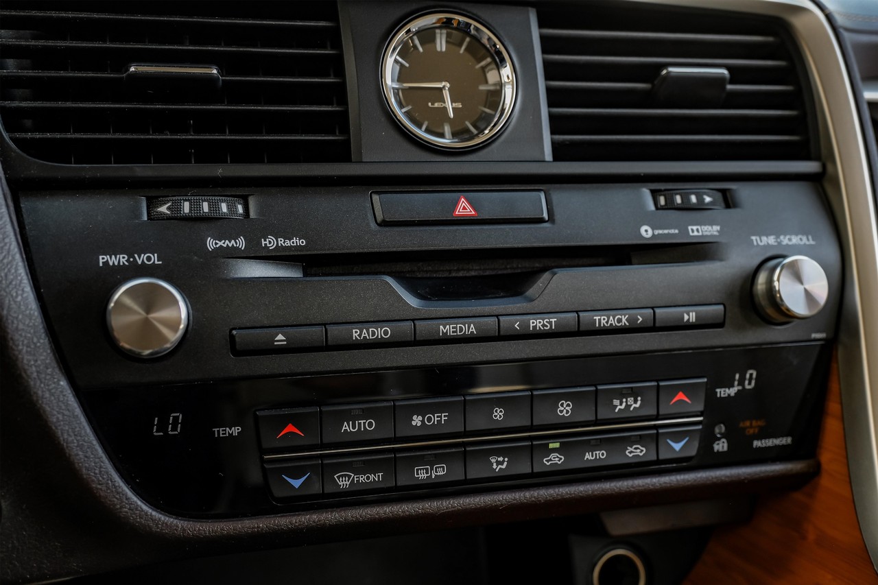Lexus RX 350 Vehicle Main Gallery Image 30