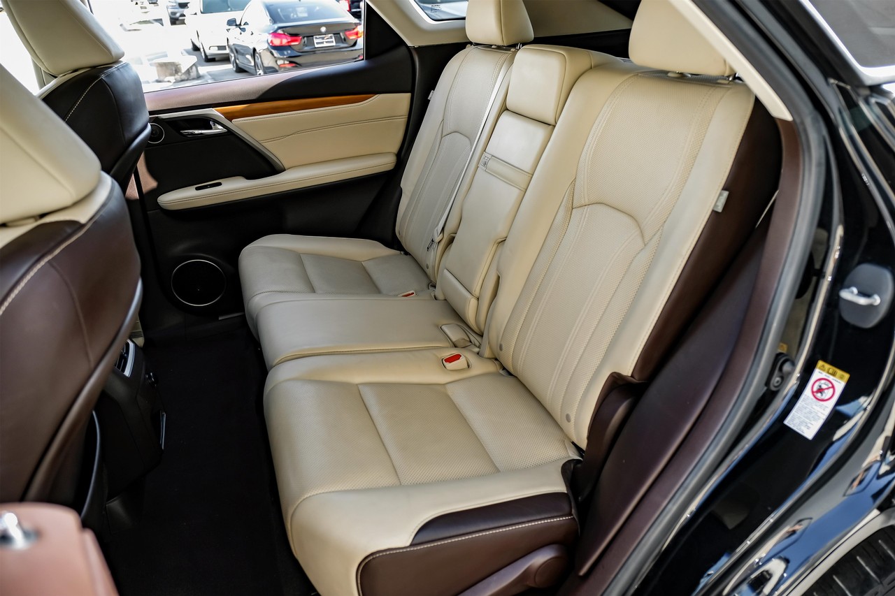 Lexus RX 350 Vehicle Main Gallery Image 41