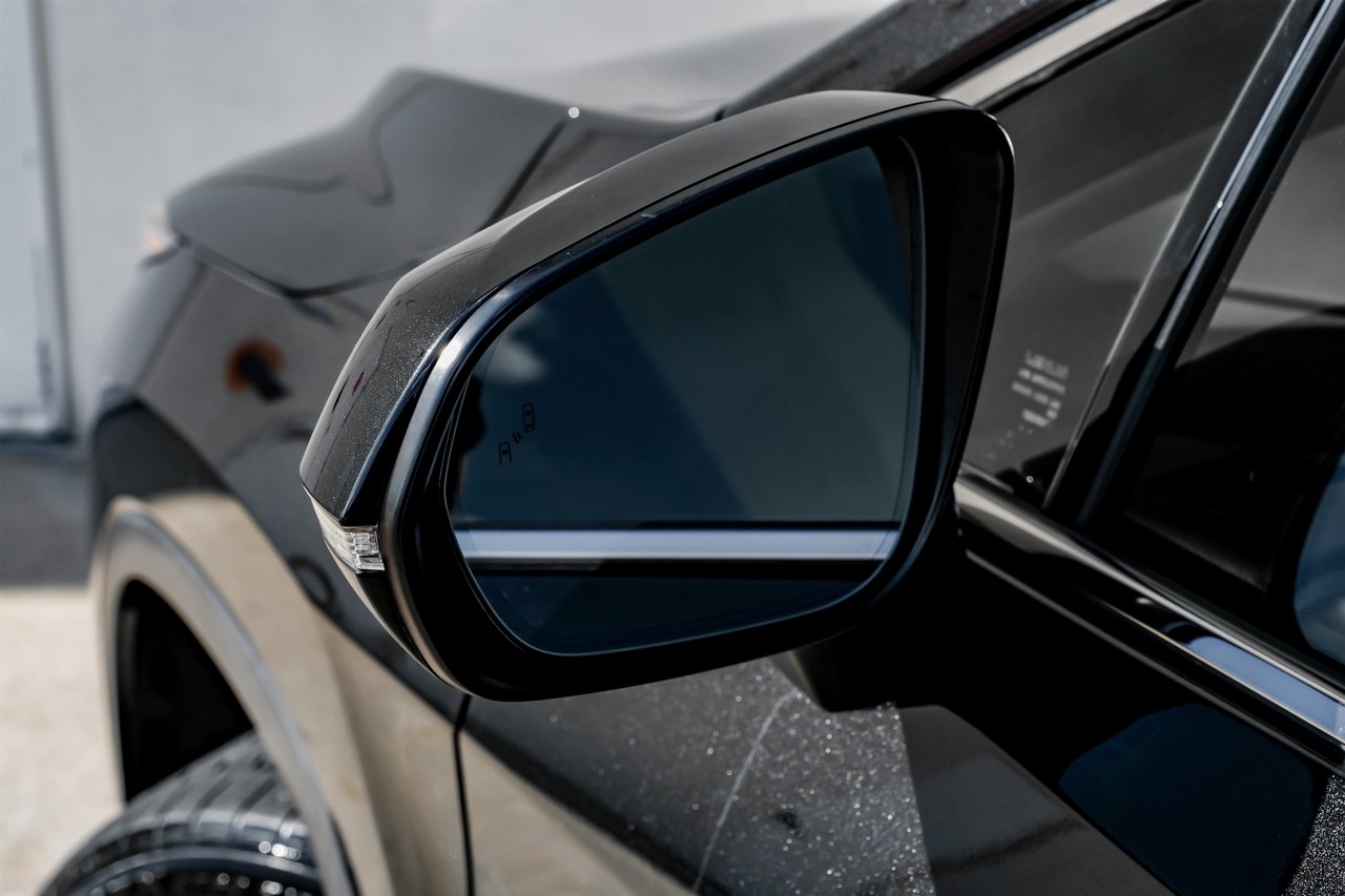 Lexus RX 350 Vehicle Main Gallery Image 42