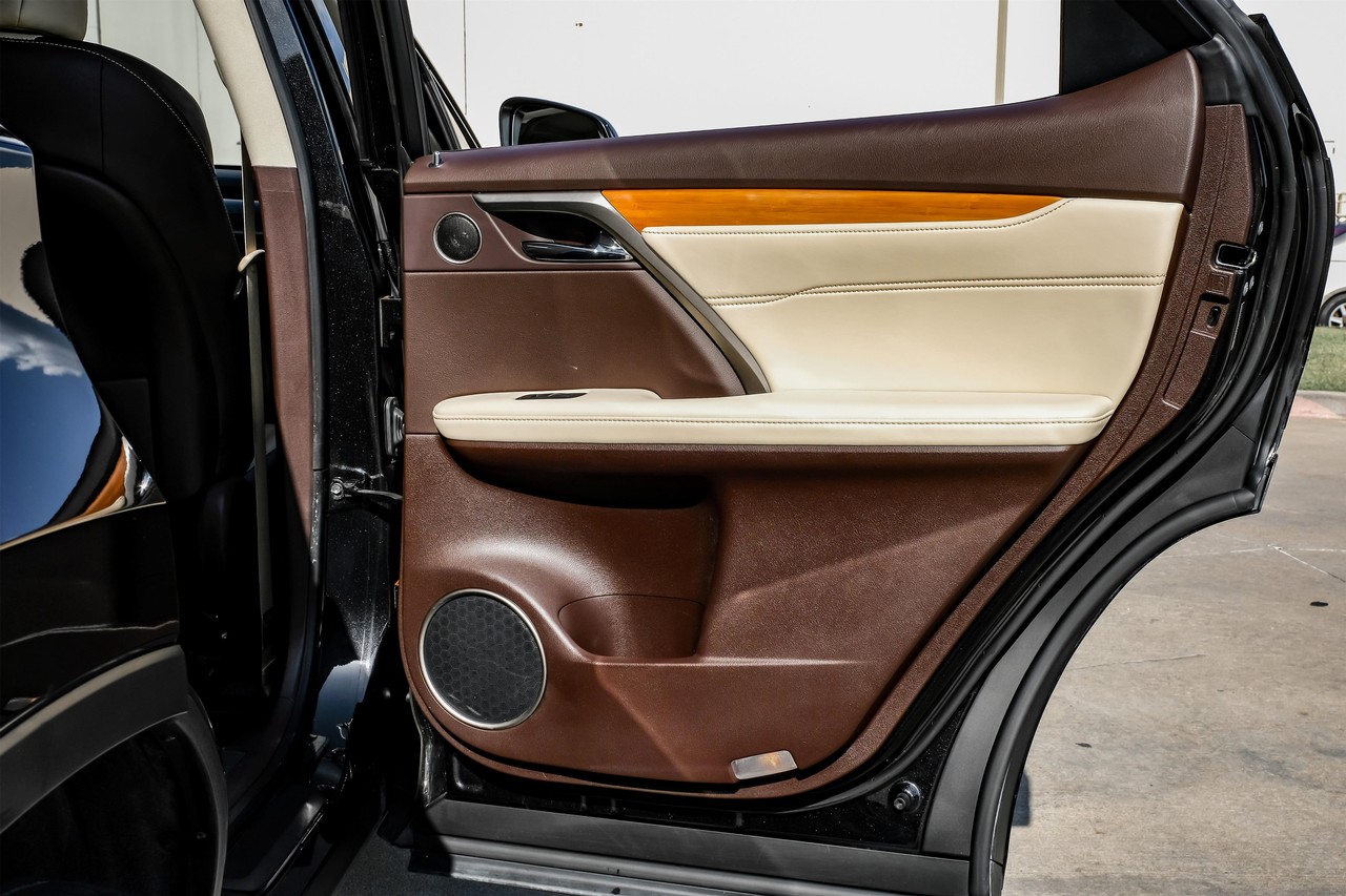 Lexus RX 350 Vehicle Main Gallery Image 48