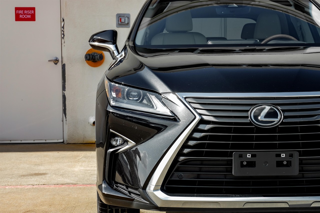 Lexus RX 350 Vehicle Main Gallery Image 49