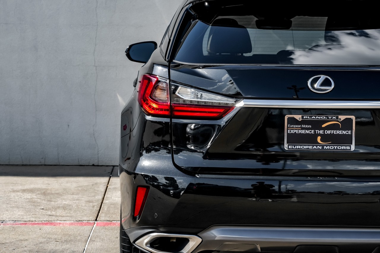 Lexus RX 350 Vehicle Main Gallery Image 50