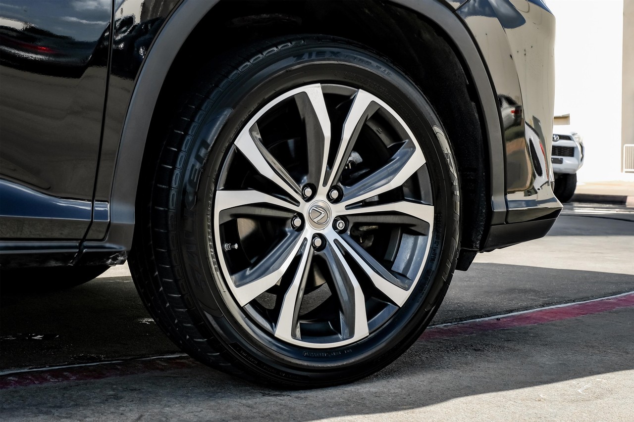 Lexus RX 350 Vehicle Main Gallery Image 54
