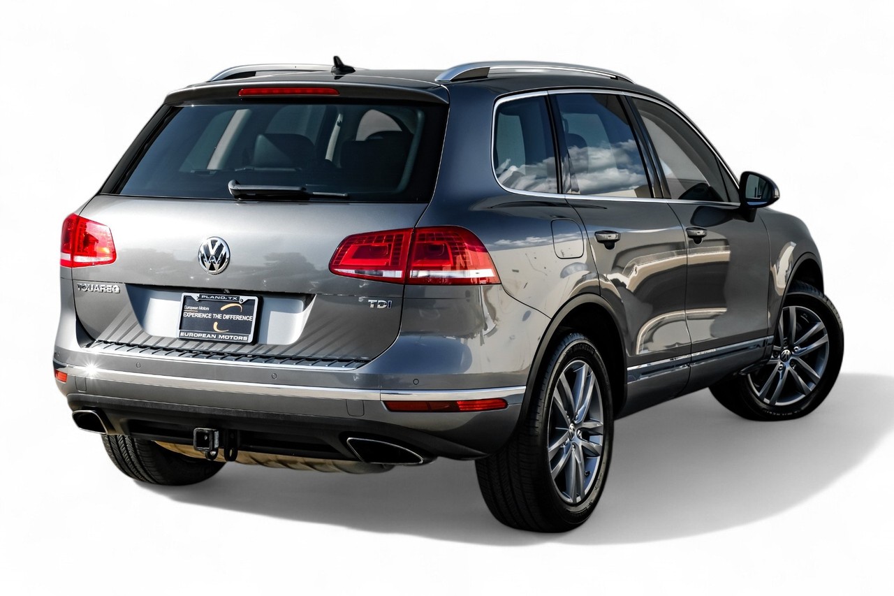 Volkswagen Touareg Vehicle Main Gallery Image 11